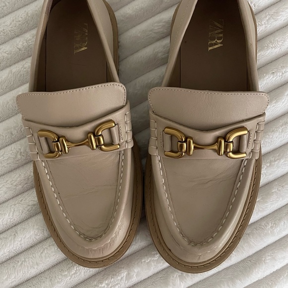 Zara Off White Buckle Leather Lug Sole Loafers - Picture 8 of 11